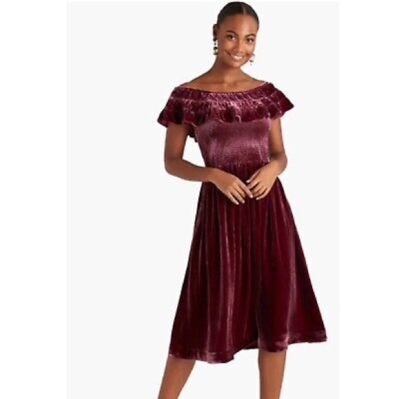 Hill House | The Akilah Nap Dress In Burgundy Velvet Small - Picture 3 of 11